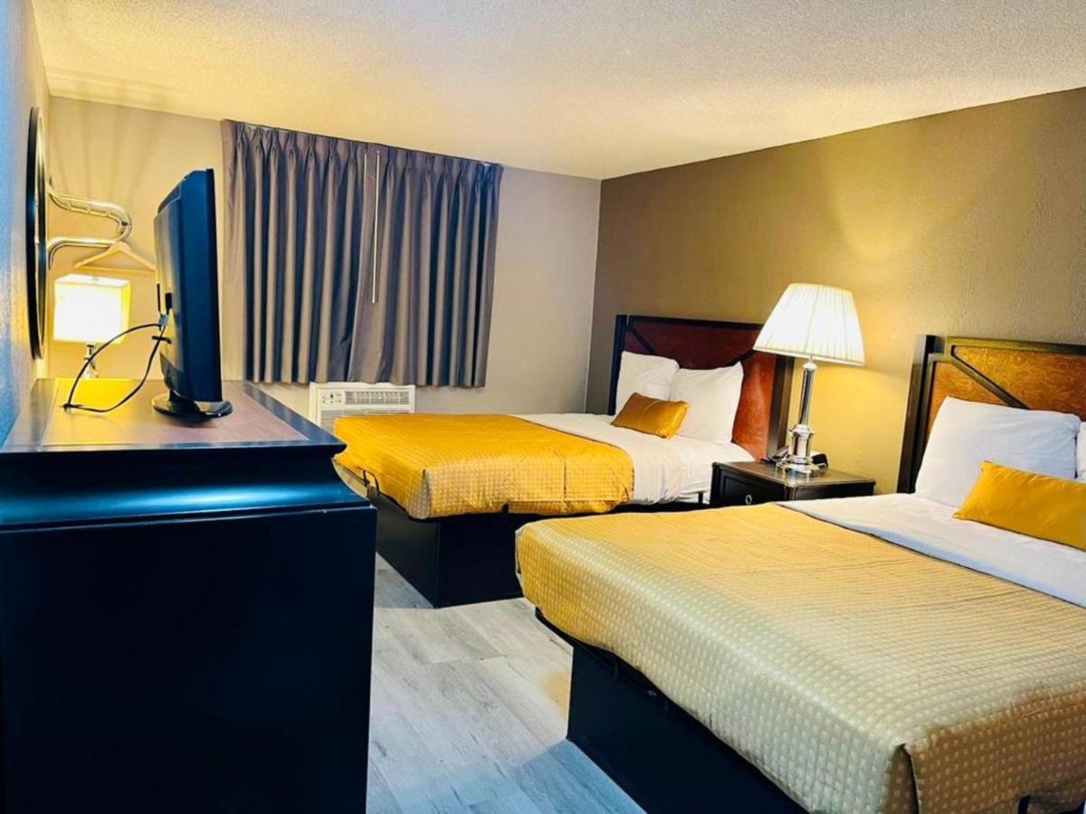 Super 8 By Wyndham Benton Harbor St Joseph Hotel ภายนอก รูปภาพ