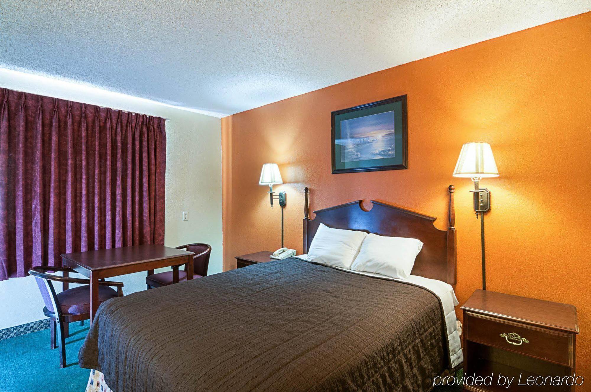 Super 8 By Wyndham Benton Harbor St Joseph Hotel ภายนอก รูปภาพ
